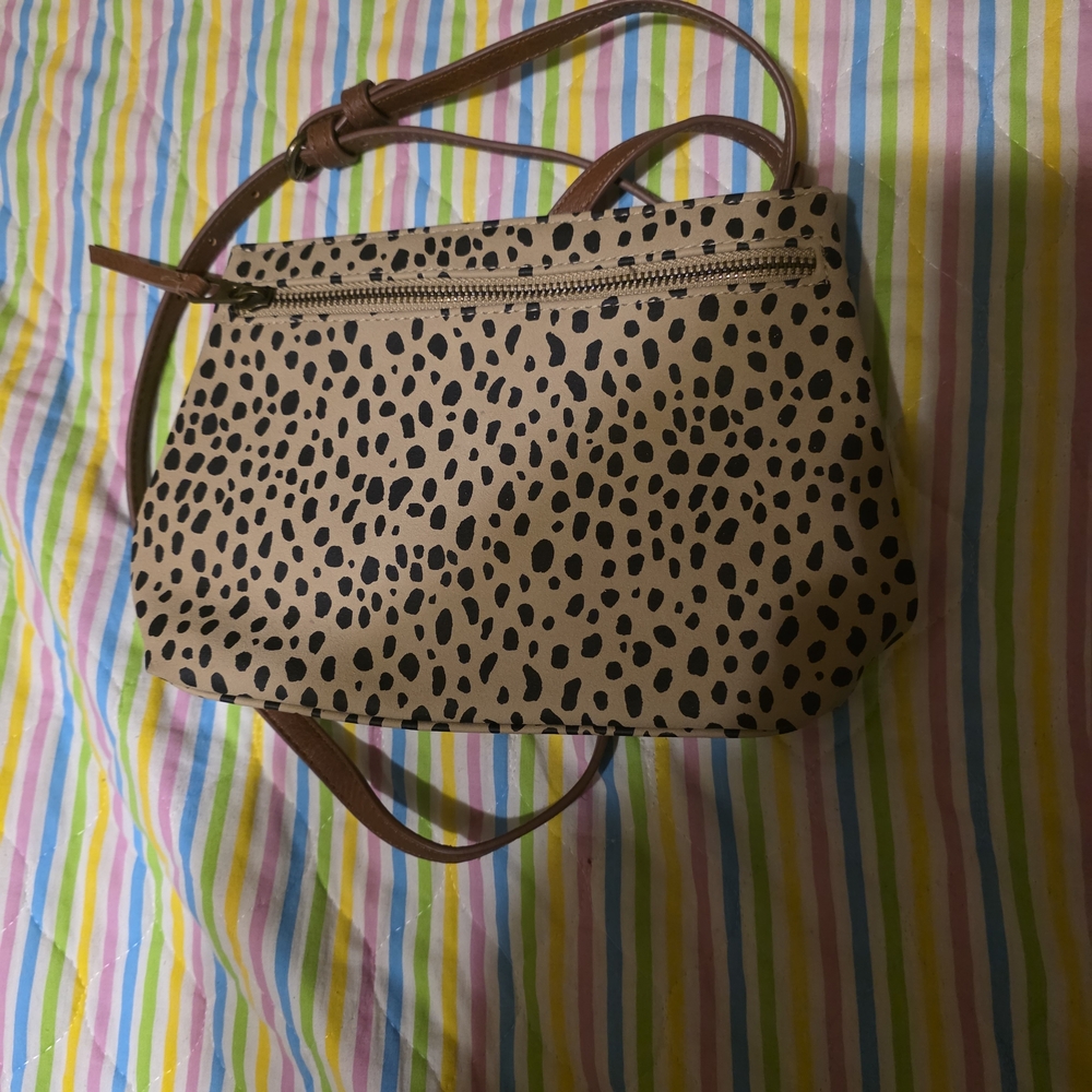 Universal Thread Cheetah Animal Print Tan Crossbody Bag